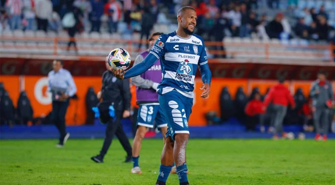 El venezolano Salomón Rondón lidera la remontada del Pachuca ante Tigres