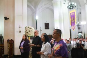 Delcy Rodríguez insta a la Iglesia a la reconciliación nacional durante el Miércoles Santo