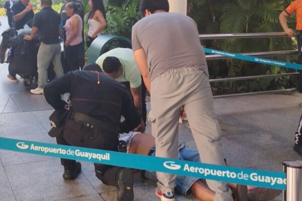 Tiroteo en aeropuerto de Ecuador deja un muerto tras ataque
