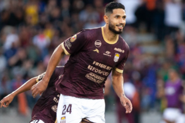Carabobo FC impone su jerarquía en el Clásico de la Autopista