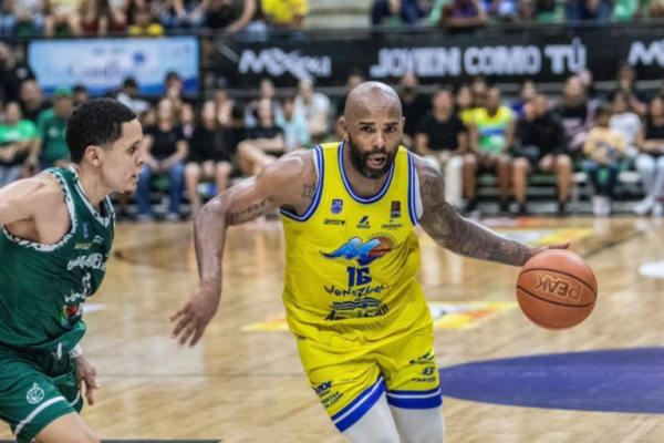 Marinos pega primero en el inicio de la Gran Final
