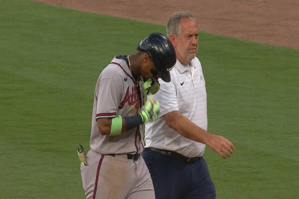 Ronald Acuña Jr. enciende las alertas tras retirarse lesionado
