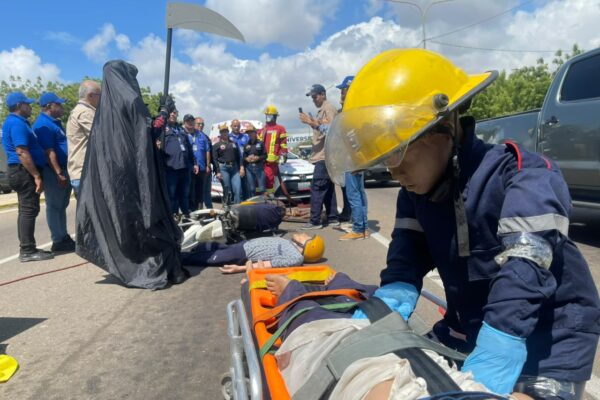 Alcaldía de Maracaibo realiza simulacro de accidente de tránsito