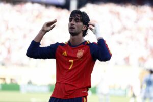 Ferran Torres dedica el título mundial a toda la población española