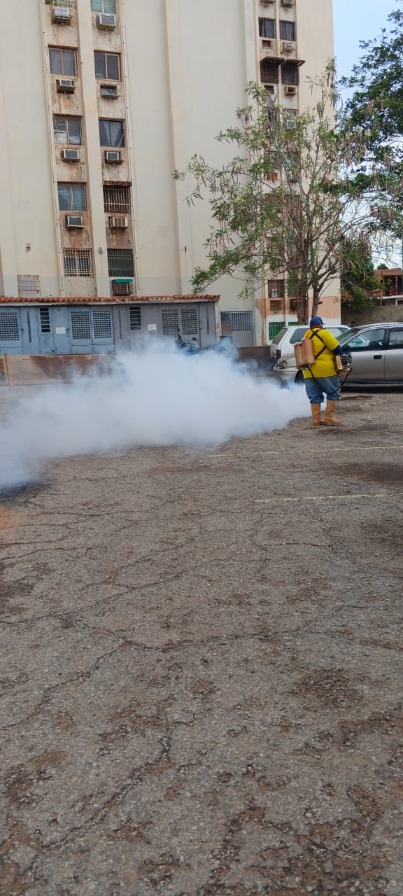 Alcaldía de Maracaibo fumigó comunidades en la parroquia Cacique Mara