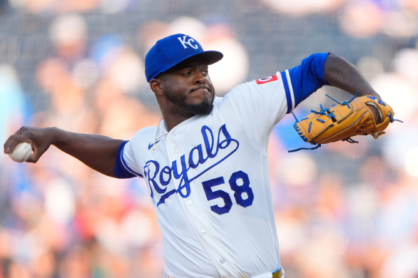 ​Luinder Ávila es  dominante en la victoria con los Reales de Kansas City