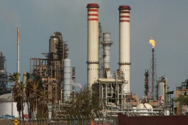 Refinería El Palito detendrá operaciones por mantenimiento tras sismos