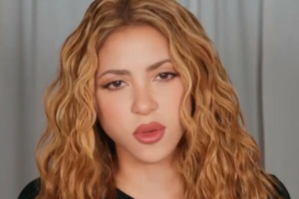 Shakira pide a Alemania y Francia donar para la educación de niños venezolanos