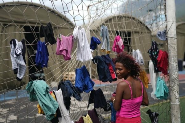 Enfermedades crónicas y diarrea aumentan en damnificados de La Guaira por los sismos