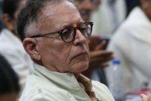 Arias Cárdenas exige transparencia e inclusión popular en las negociaciones