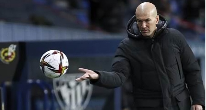 ​Zinedine Zidane asumirá la dirección técnica de Francia cuatro años
