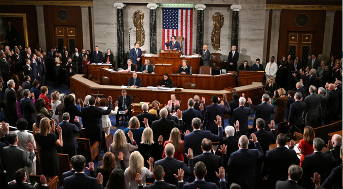 ​Congreso investiga el uso del dinero del petróleo venezolano por Trump