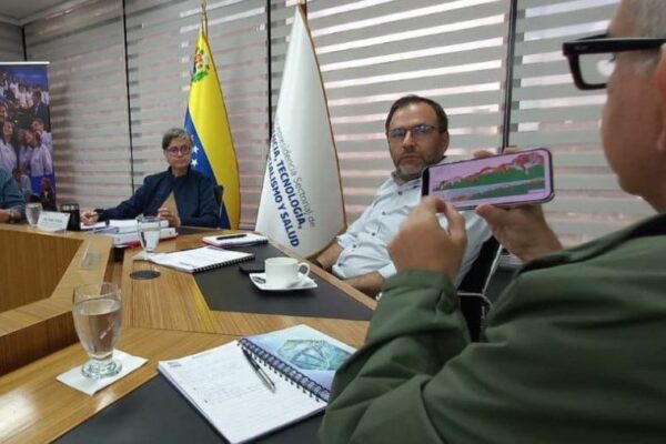 ​Gabinete sectorial evalúa avances tras los eventos sísmicos en La Guaira