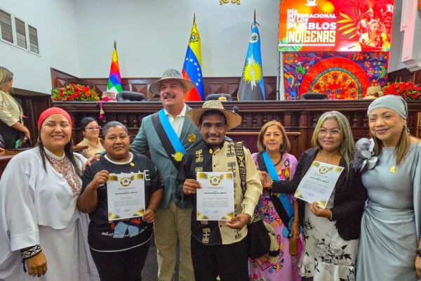 Gobernador Luis Caldera ratifica compromiso con pueblos indígenas en sesión solemne del Clez
