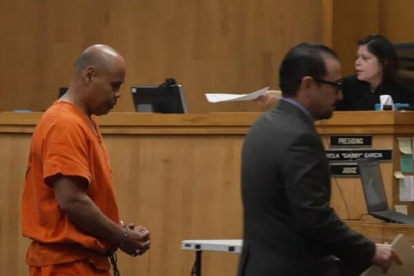 Juez se niega a exigir la extradición de un agente de ICE acusado de disparar a venezolano
