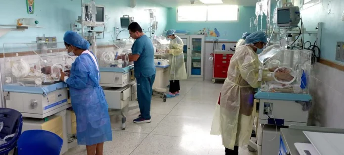 Fallece bebé quemado en hospital de Barinas tras falla de equipos