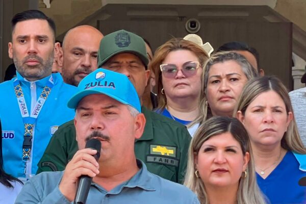 Dessiree Fernández acompaña entrega de equipamiento para red hospitalaria del Zulia