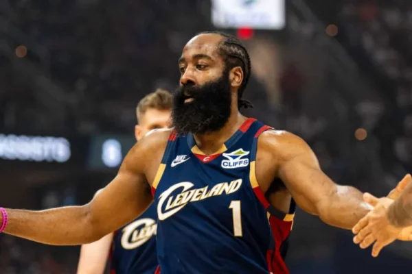 James Harden renueva con Cleveland Cavaliers por tres temporadas y 97 millones