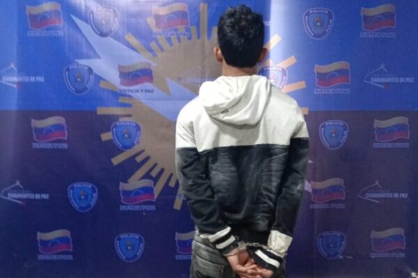 Agrede y amenaza con quemar a su madre en Mara