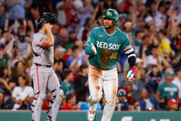 Willson Contreras y Luis Arráez destacan en el ranking latino