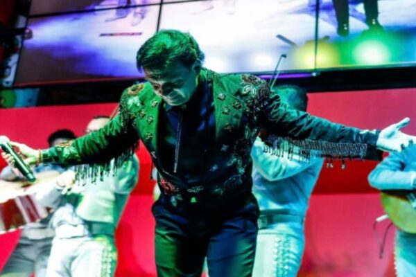Cantante colombiano rendirá homenaje al icónico Juan Gabriel en Caracas este 28 de agosto