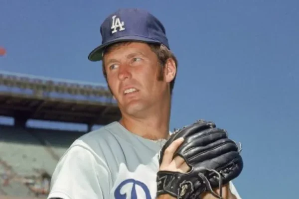 Fallece Tommy John, el zurdo que revolucionó la medicina deportiva ​