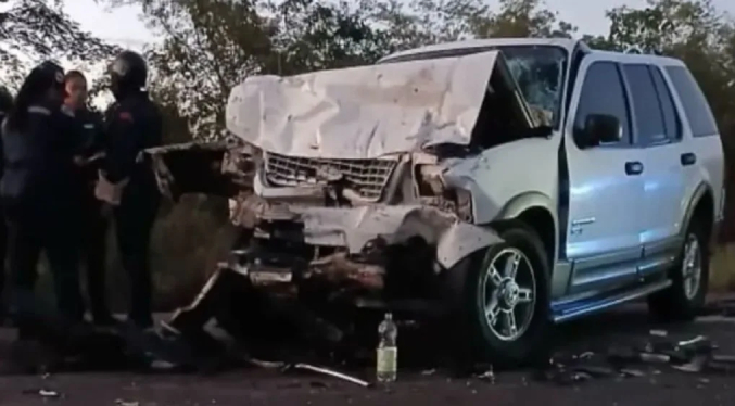 Diez heridos deja colisión nocturna con semovientes en carretera Falcón-Zulia