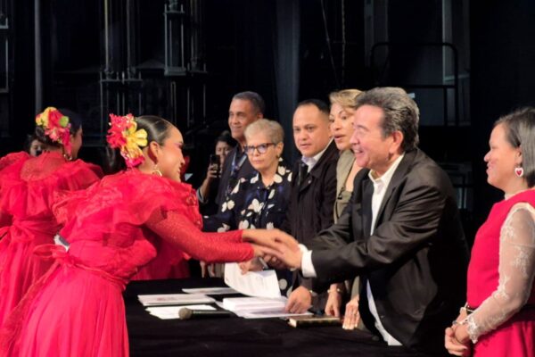 Más de 300 artistas y gestores culturales del Zulia reciben acreditación de saberes