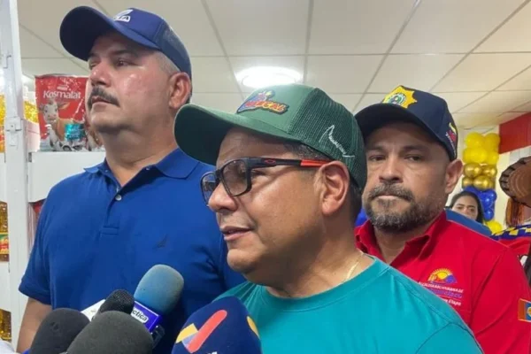 Gobernador y Ministerio de Comunas inauguran Mercal para miles de familias zulianas