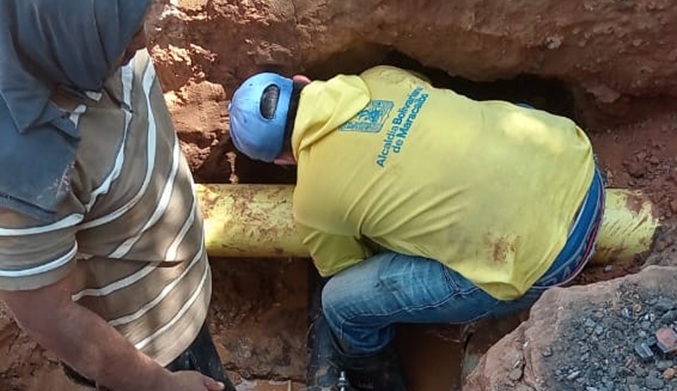 Alcaldía de Maracaibo soluciona daños en tuberías y colectores en tres sectores de la ciudad