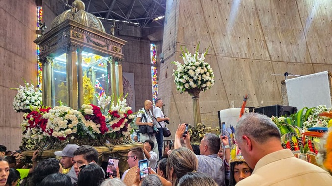 Gobernador Luis Caldera acompaña los 374 años de la Virgen de Coromoto y el inicio del Año Jubilar en Guanare