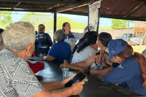 Pescadores del estado Zulia reciben capacitación sobre avistamientos de mamíferos marinos