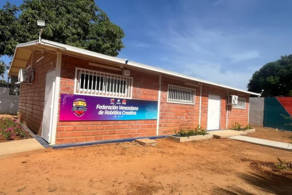 Alcaldía de Maracaibo y Ministerio de Ciencia y Tecnología inauguran la primera sede regional de Robótica Creativa