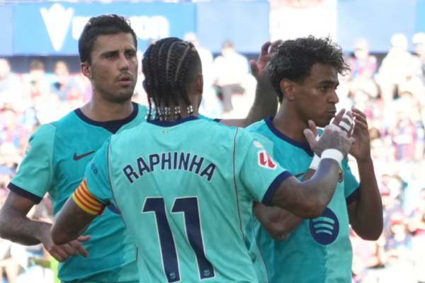 Lamine Yamal lidera el pleno del Barcelona tras vencer al Levante