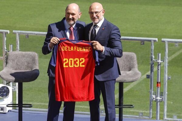 De la Fuente tras renovar como seleccionador español hasta 2032: “Lo mejor está por llegar”