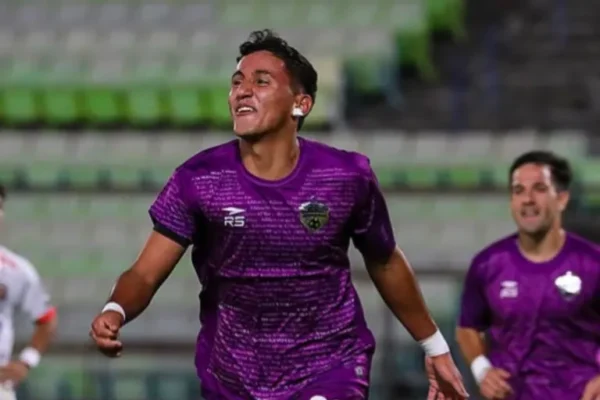 Metropolitanos arrolla al Caracas FC y afianza su liderato solitario