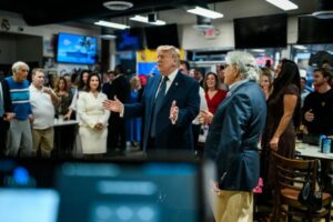 Operativos de ICE en Doral desatan temor en venezolanos que apoyaron a Trump