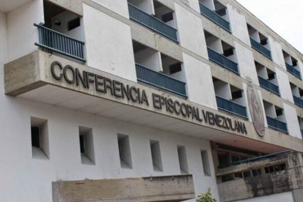 Iglesia pide distribución justa de riqueza y fortalecer la democracia