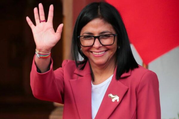 EE. UU. respalda a Delcy Rodríguez para mantener la estabilidad