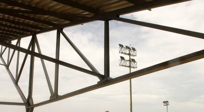 Próxima semana probarán nuevas torres de iluminación del estadio Alejandro Borges