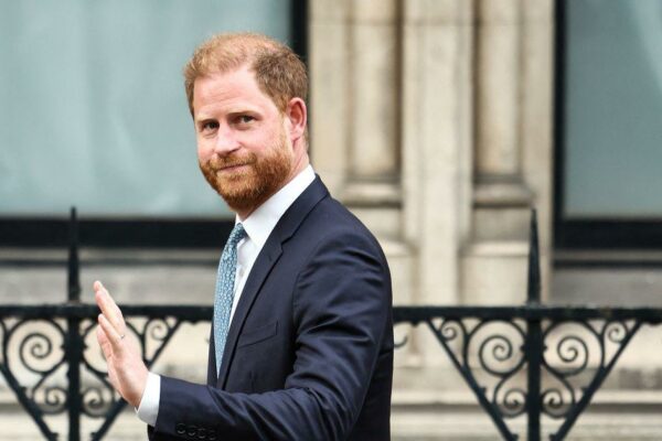 Príncipe Harry denuncia acoso a sus hijos por paparazzi en el colegio