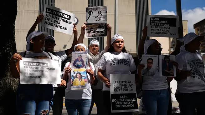 Venezuela libera a una treintena de detenidos tras diálogo político