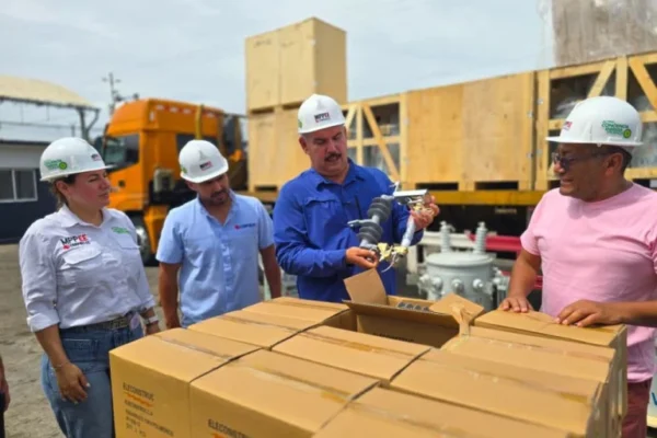 Gobernador Luis Caldera entregó 150 nuevos transformadores para atender comunidades de Maracaibo