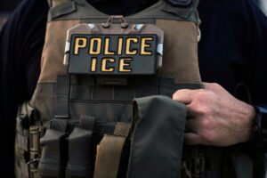 Vecinos de Nueva York se movilizan ante patrullaje del ICE cerca de un hospital