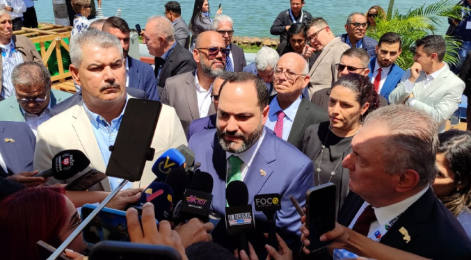 Presidente de PDVSA proyecta 400 mil barriles diarios en Zulia