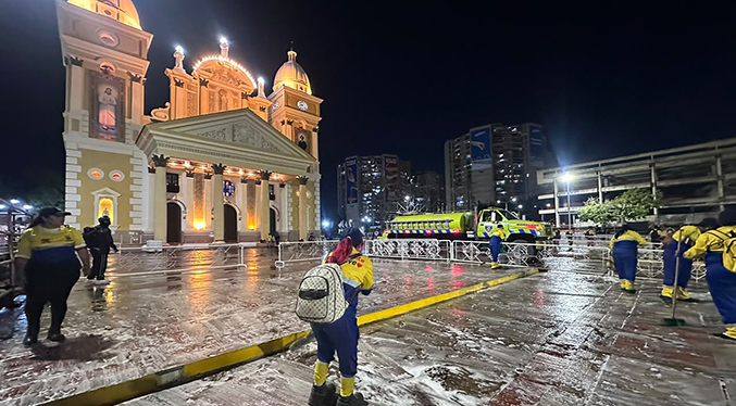 Alcaldía de Maracaibo reacondiciona fachada de la Basílica y limpia piso de la plazoleta